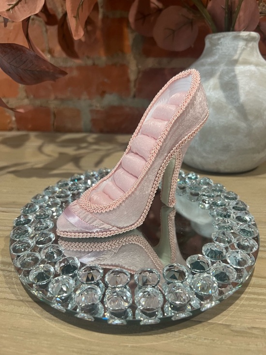 Other - Pink Velvet High Heel Ring Holder
